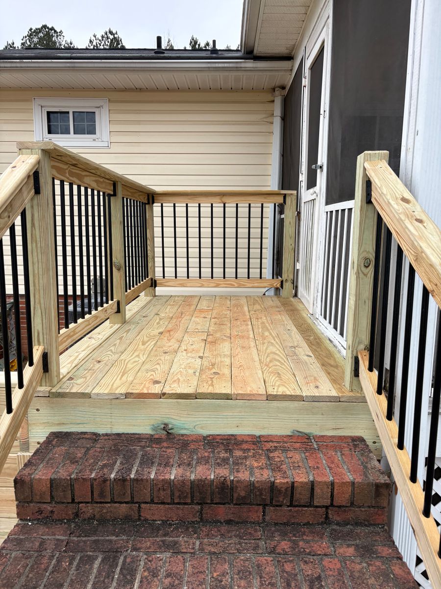 Deck Construction for Palmetto Fence in Greenville, SC