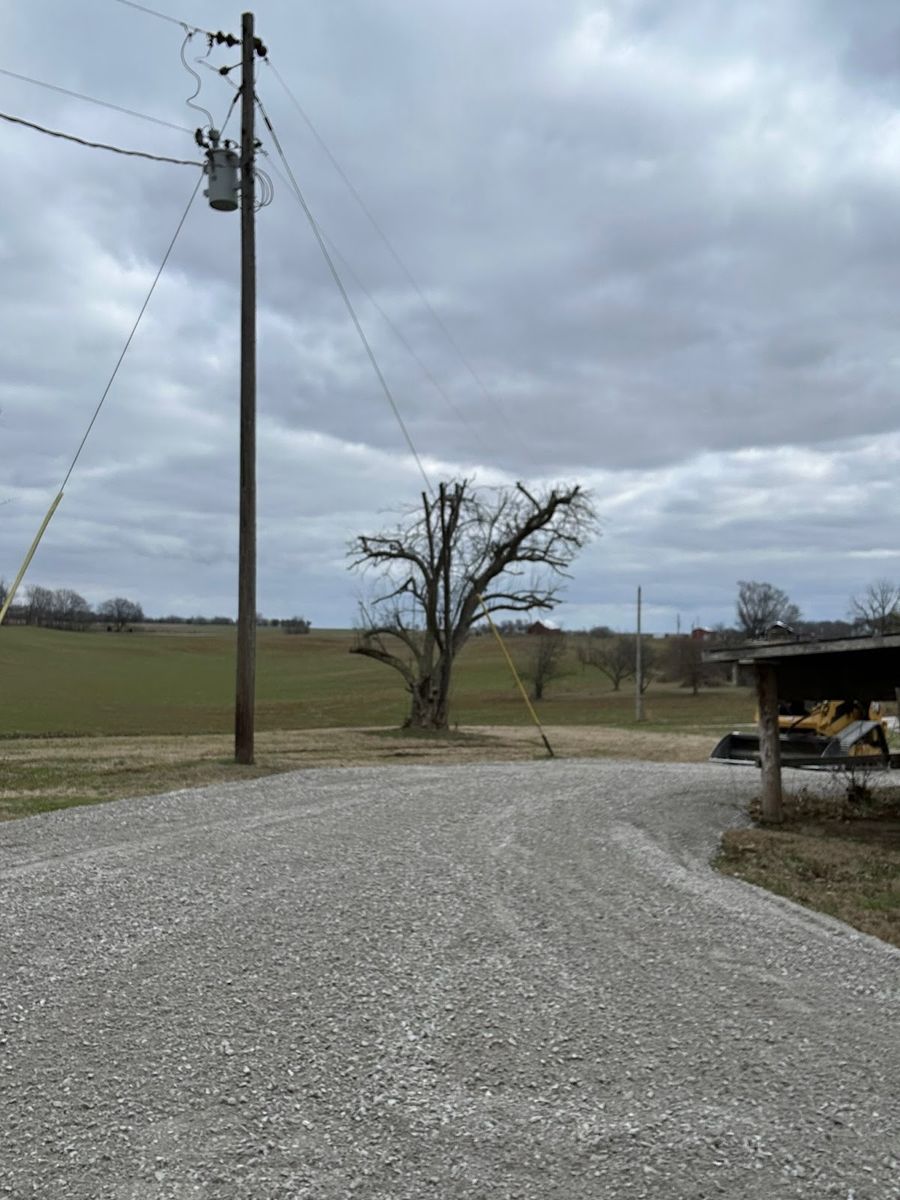 Gravel Services for DIRT PLUS LLC in Bowling Green, KY