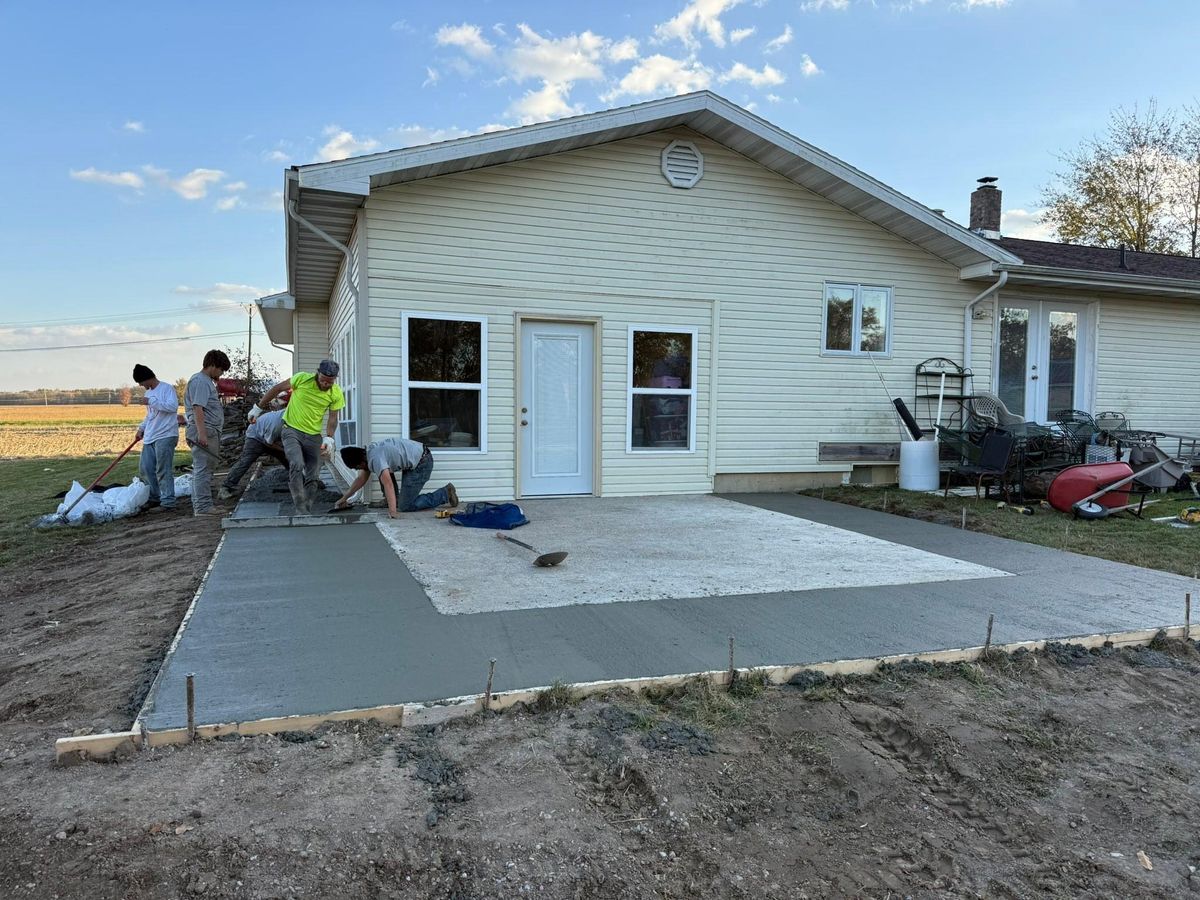 Driveways & Sidewalks for Whitfield Concrete Construction in Solsberry, IN