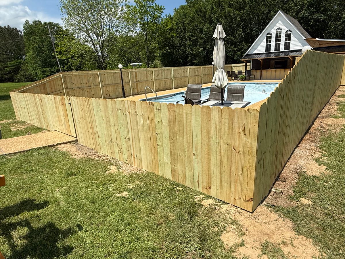 Fence Installation for Pennington Fence Co in Tupelo, MS