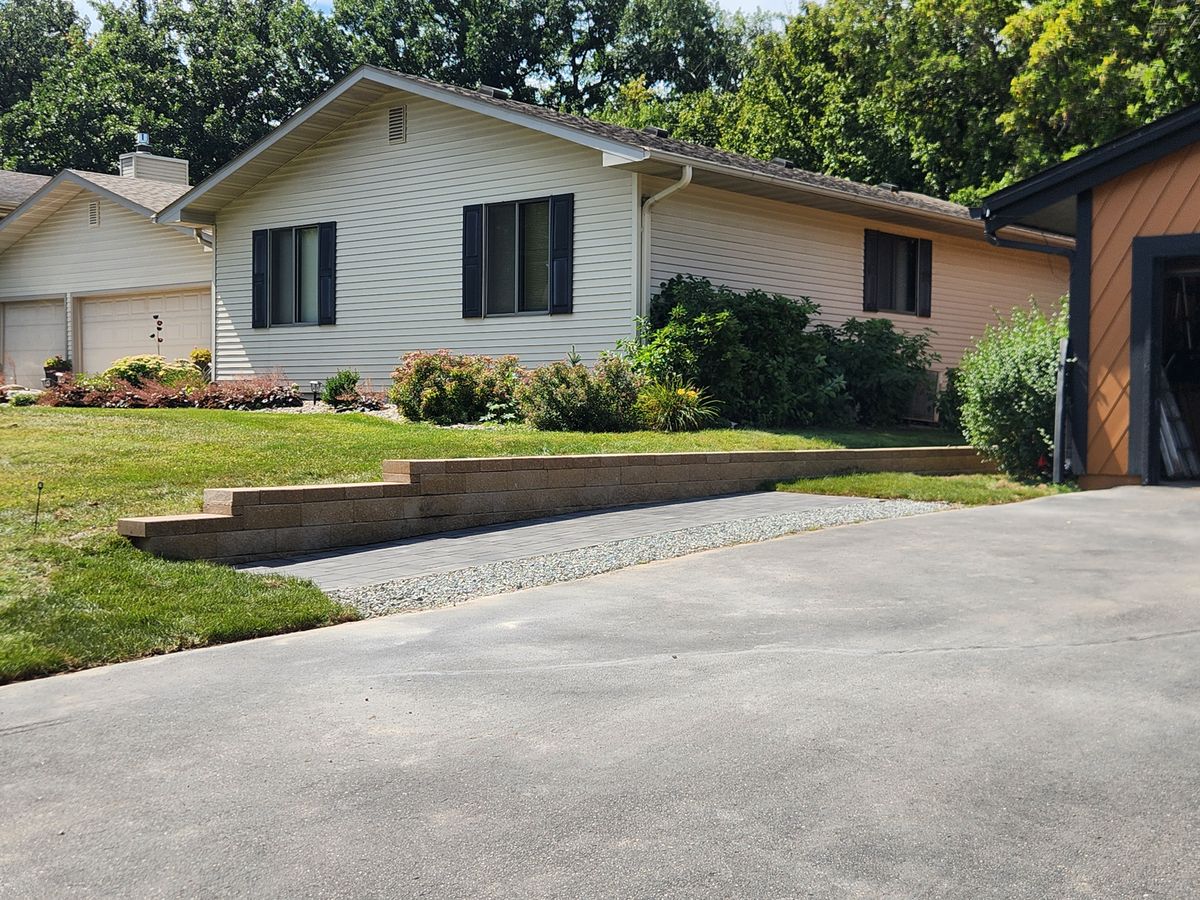 Shrub Trimming for K & I Lawn Care Service  in Eden Prarie, MN