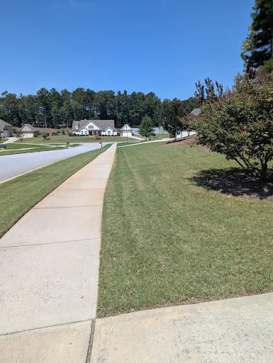 Mowing for Fantastic Lawn Care LLC in Fayetteville, GA