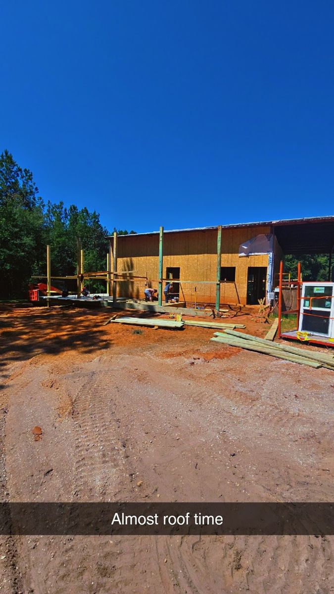 Roofing for T & R Grantham Enterprises in Crestview, FL