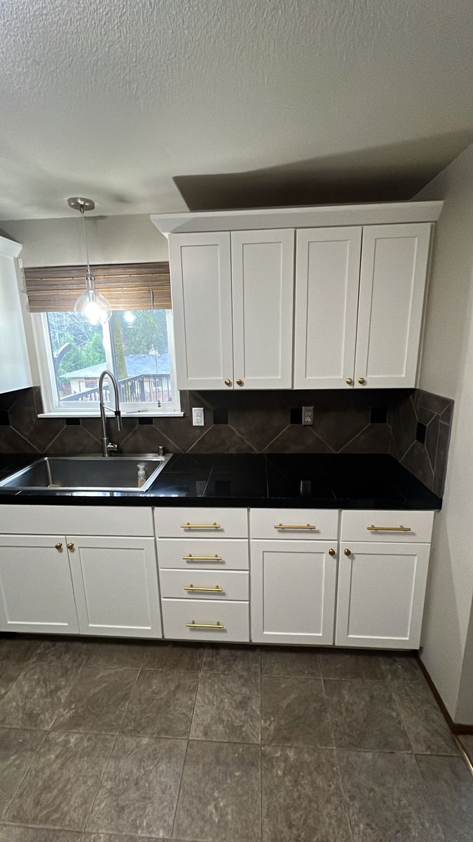 Cabinet Refinishing for MDM Paint in Tacoma, WA