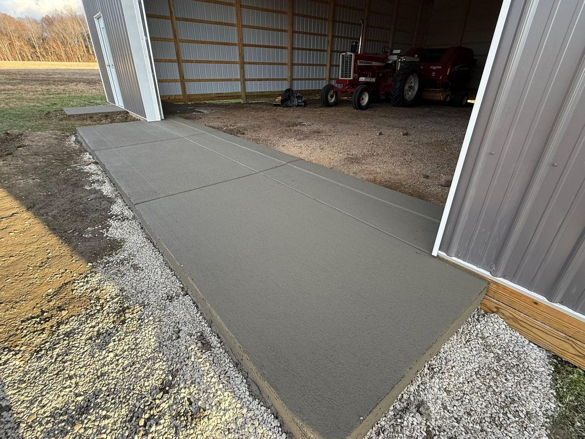 Porches, Patios, & Firepits for Whitfield Concrete Construction in Solsberry, IN