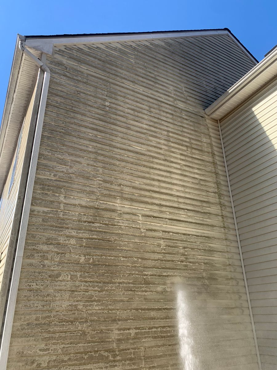 Commercial Cleaning for Calvert Clean Up, Pressure Washing & Hauling LLC in Pasadena, MD