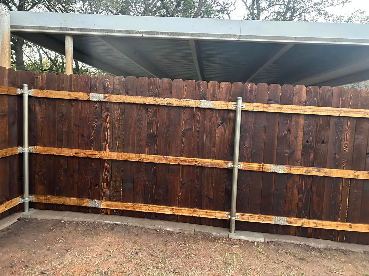 Fence Staining for CDagwood Fencing in Mineral Wells, TX