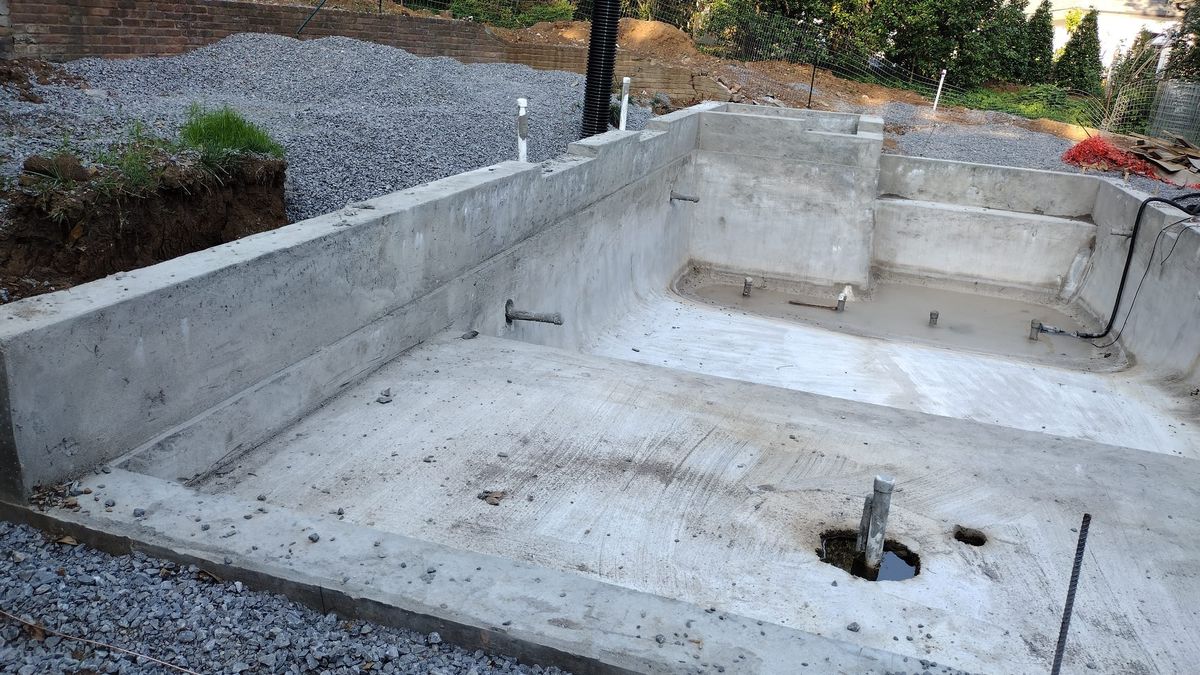 Retaining Wall Construction for Mr. Concrete Outdoor Services in Nashville, TN