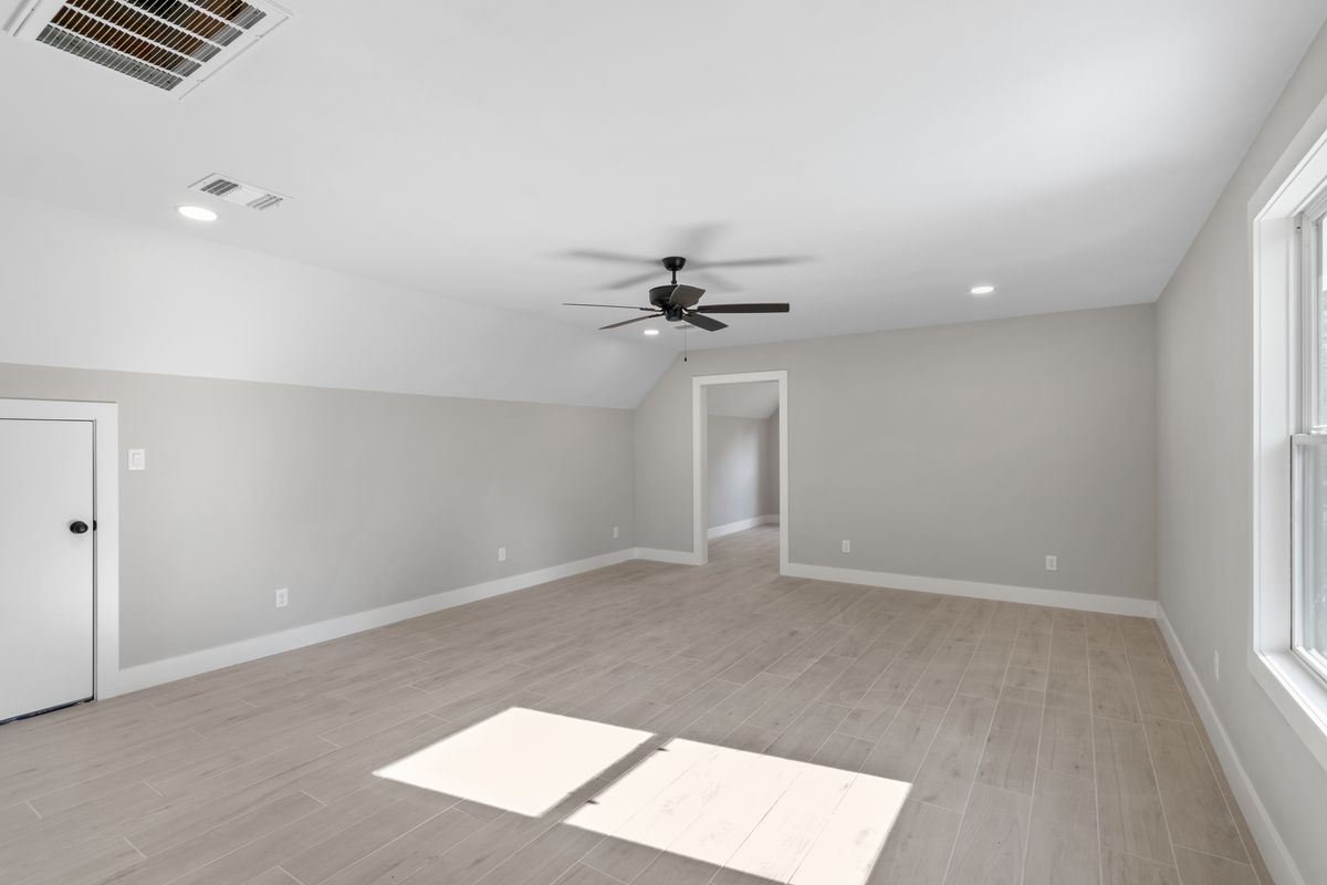 Flooring for Easterling Homes in College Station, TX