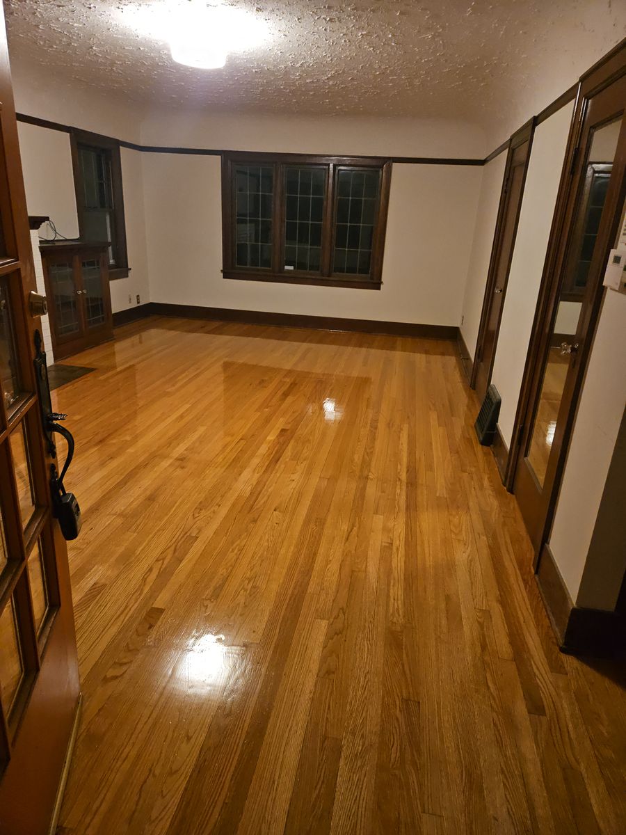 Floor Installation for Smithe Hardwood Flooring  in Sandy, OR