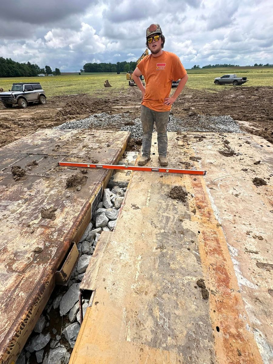 Foundation Digging for Frey Drainage and Excavating in Farmersburg, IN