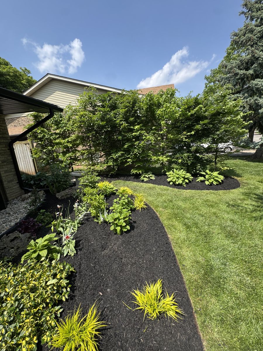 Gardening & Planting for Calderwood Landscapes in Oakville, ON