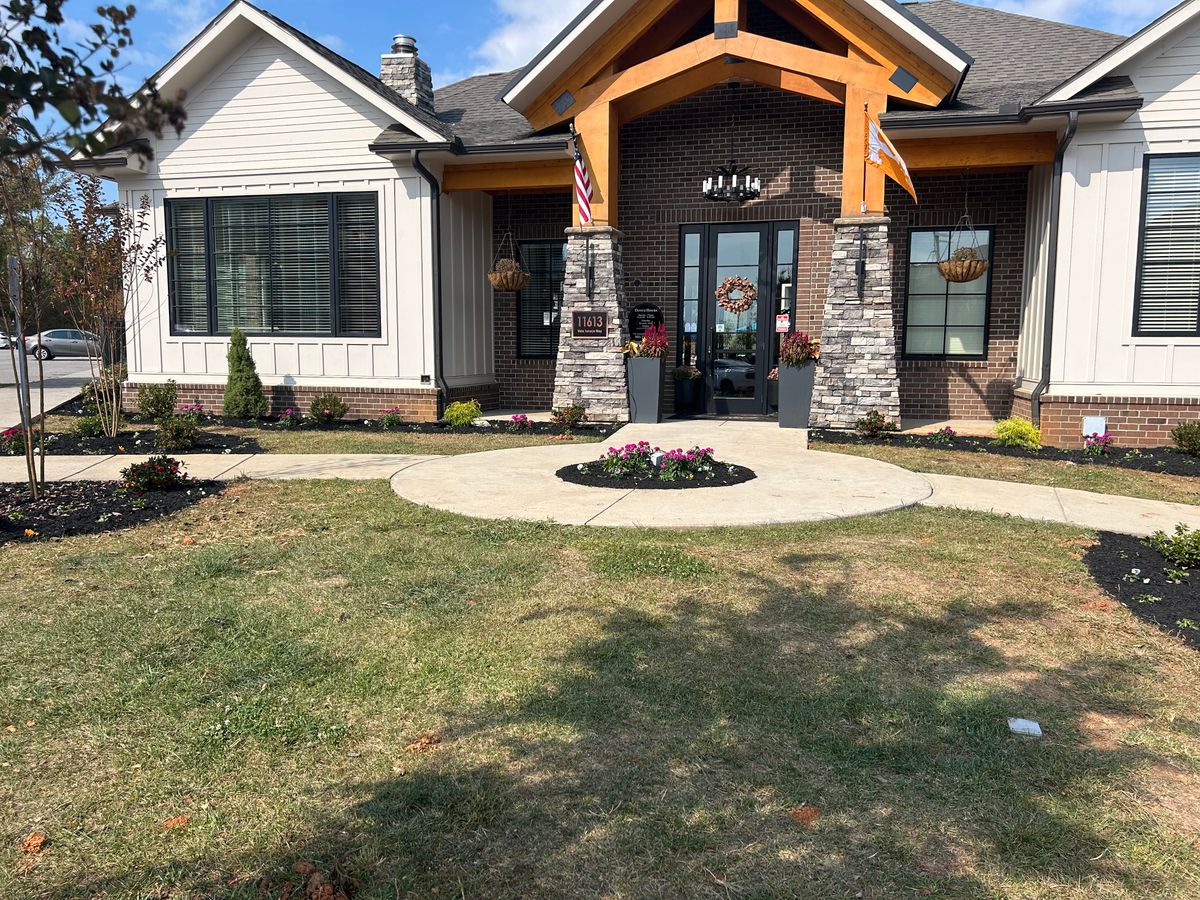 Mulch Installation for Jeremiah's Lawncare in Gatlinburg, TN