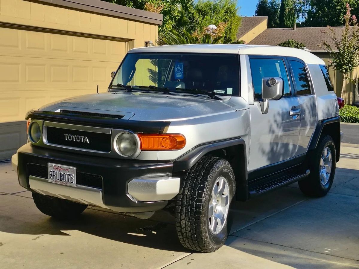 Standard Detail for Apex Mobile Detail LLC in Linda, CA