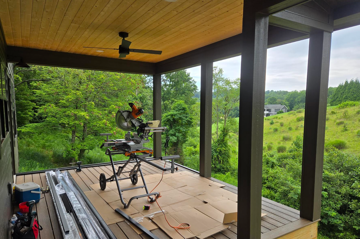 Screen Rooms for C4 TrueVision Renovations in Asheville, NC