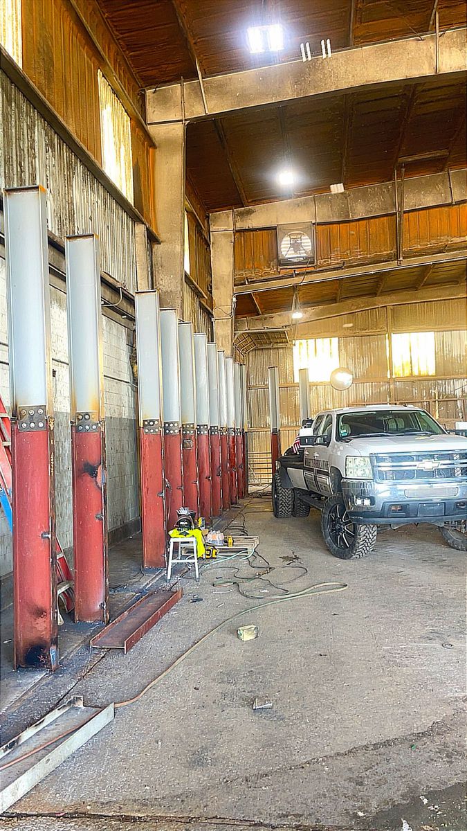 Construction Welding for Wright's Fabrication in Huntsville, AR