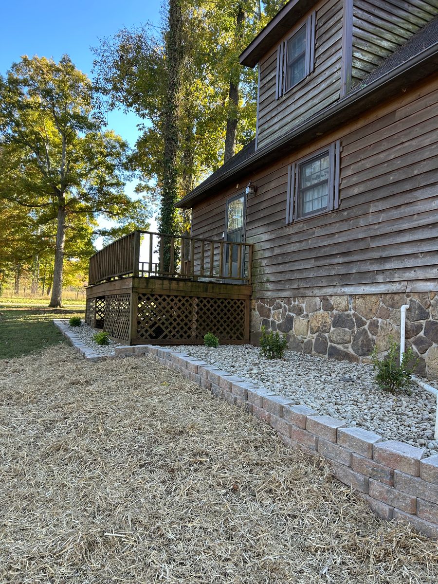 Mulch Installation for Optimum Tree Service And Landscaping in Bowling Green, KY