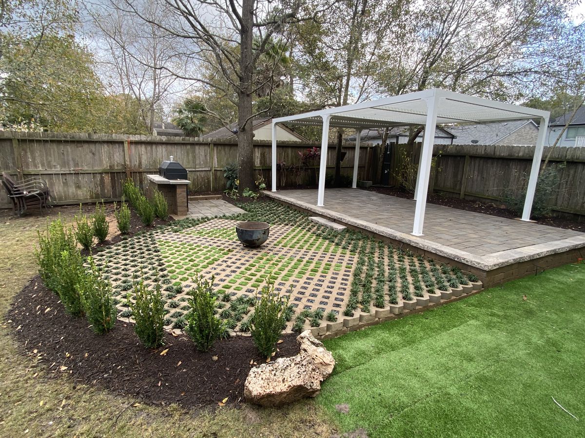 Hardscaping for Atlas Land Design in Creekside Park, TX