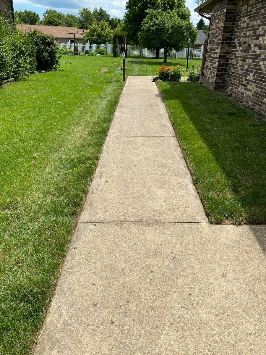 Edging for Davidson Lawn Care LLC in Greensburg, IN