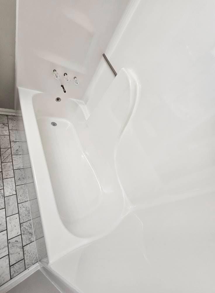 Tub Reglazing for Tub Life Resurfacing in Adairsville, GA