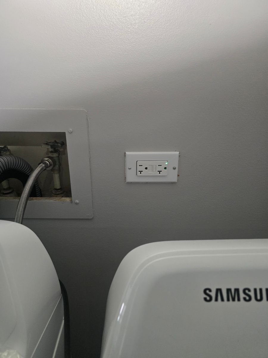 Outlet and Switch Installation for Grunt Electric in Bensenville, IL