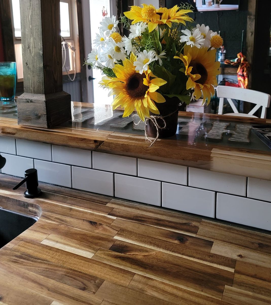 Kitchen Backsplash Tiling for Henning Floor Covering in Lawton, OK