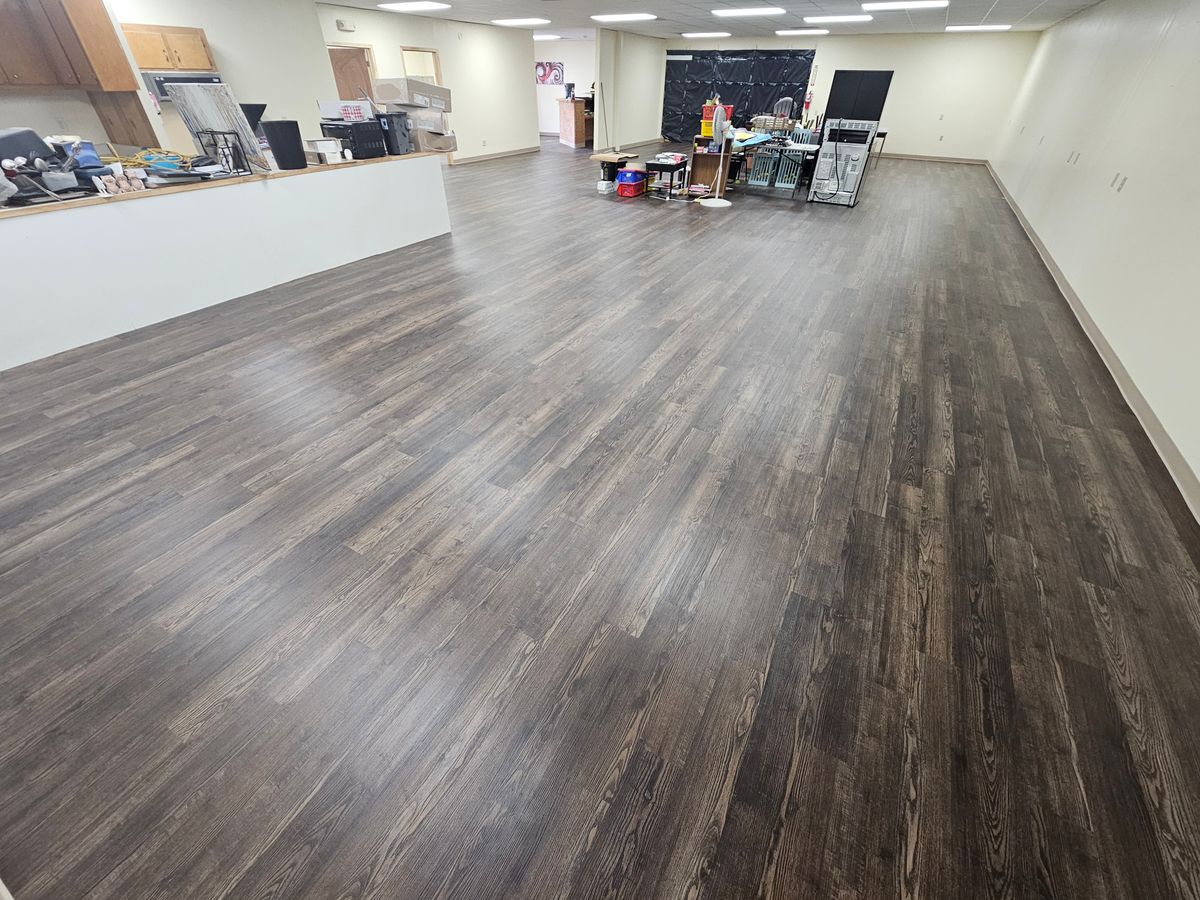 Floor Installation for Smart Flooring in Sunrise Beach, MO