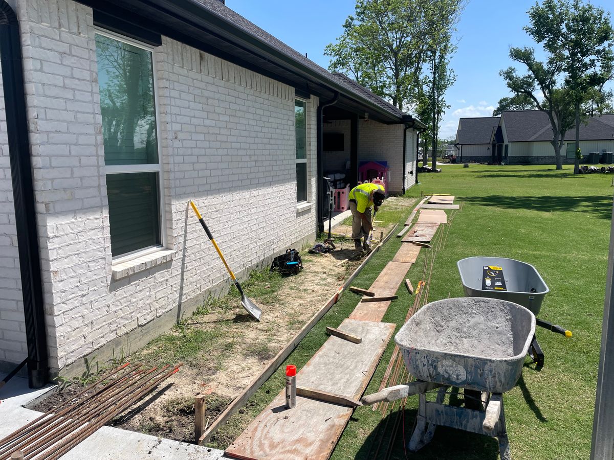 Sidewalk Installation for Texas Bay Concrete in Houston, TX