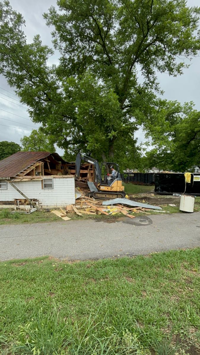 Demolition Services for Mendoza Demolition Group in Unadilla, GA