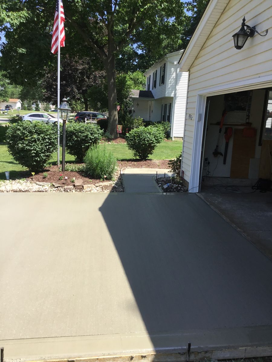 Concrete for Lake Erie Companies in Grand River, OH