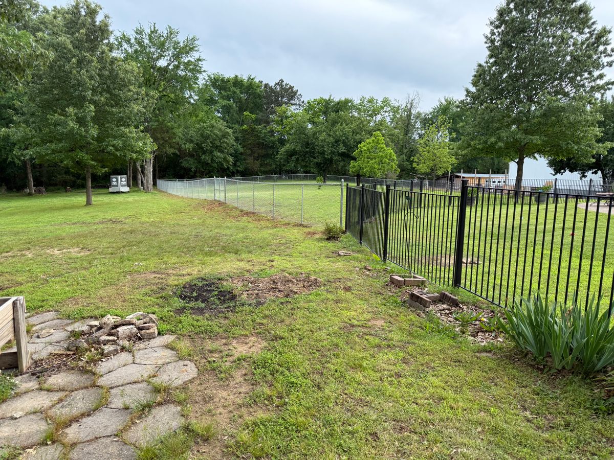 Ornamental Aluminum/Steel Fence for Manning Fence, LLC in Hernando, MS