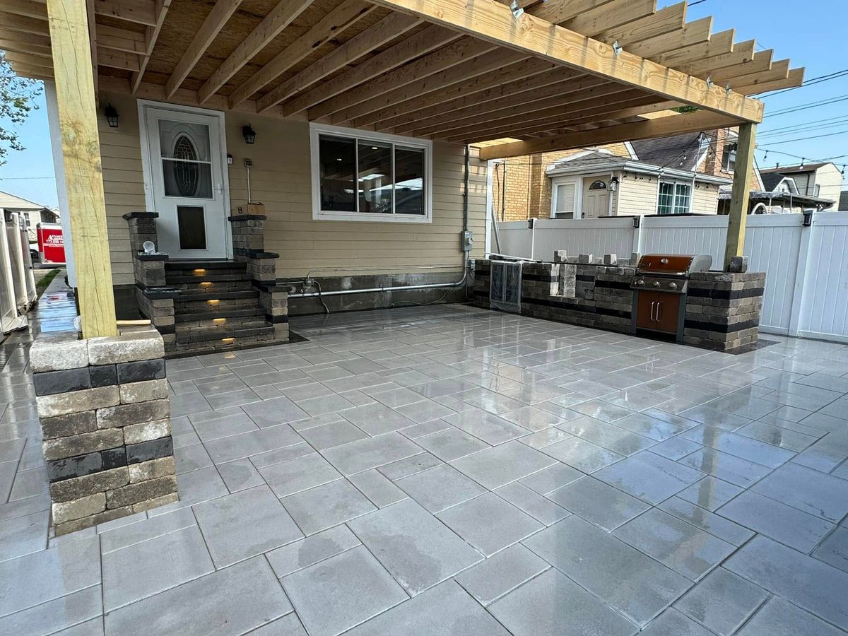 Patio Design & Construction for Alvarez Pavingstone INC. in Lyons, IL