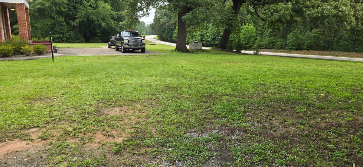 Mowing for Fresh Cut Yard & Lawn Care LLC in Forsyth, GA