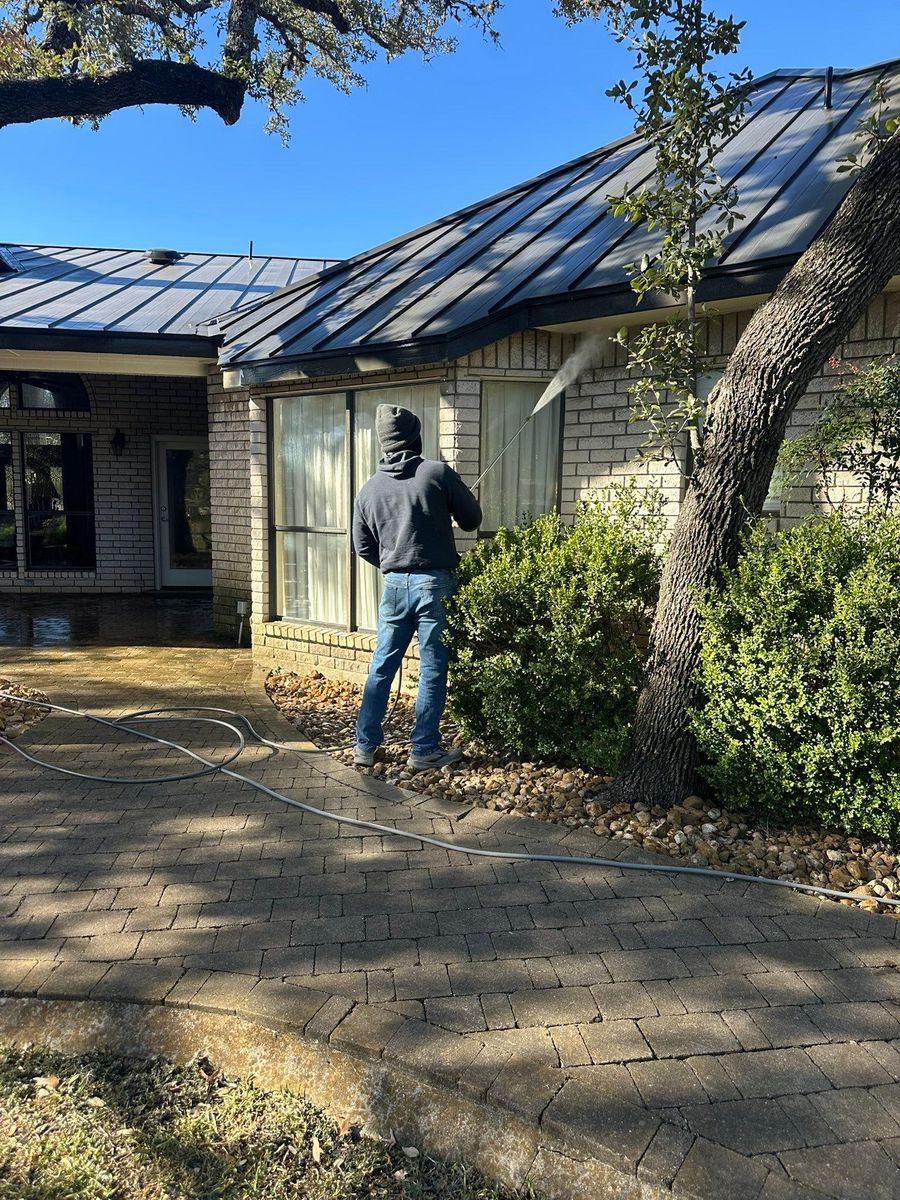 Powerwashing for GEOS Painting in New Braunfels, TX