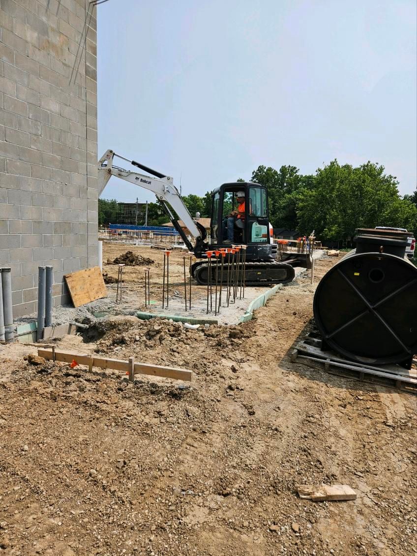 Trenching for L&T Excavating in Topeka, KS