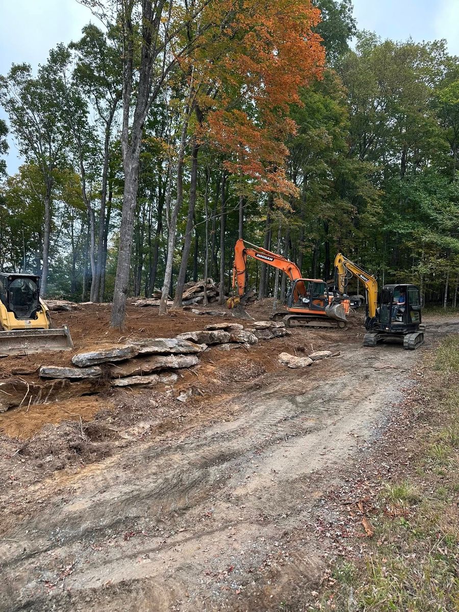 Excavation for Trophy Ridge Grading & Hauling in Mountain City, TN