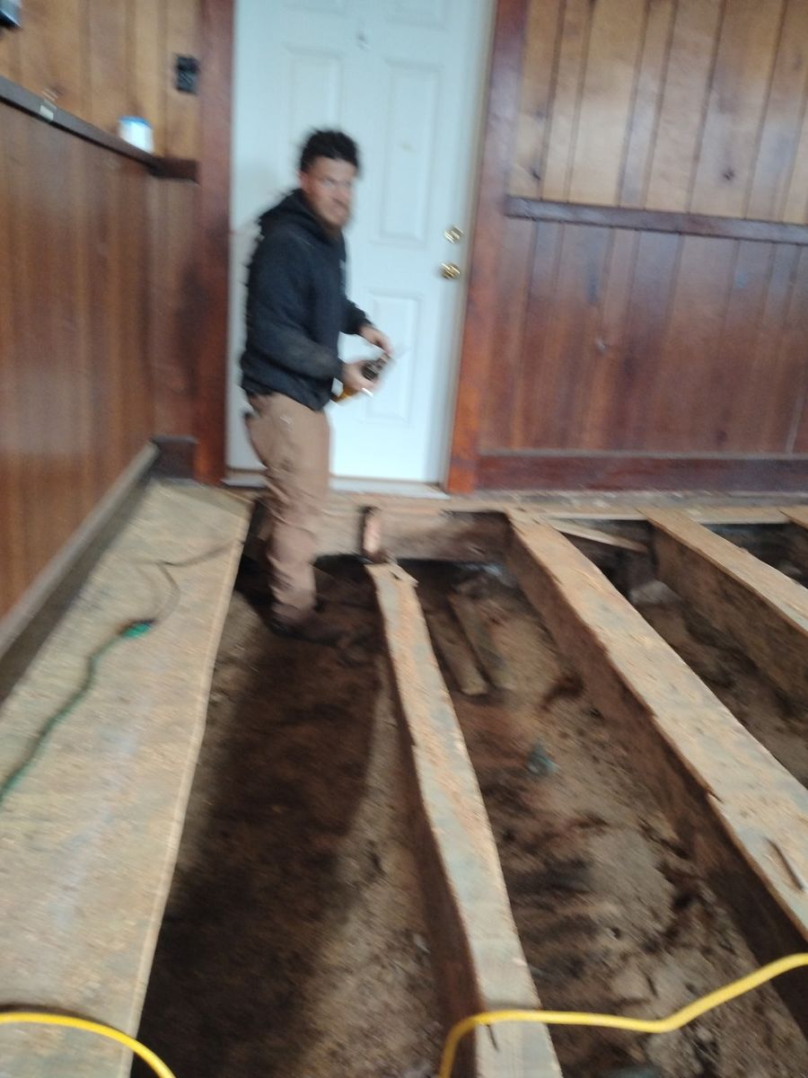 Flooring for E & C Handyman and Construction in Owensboro, KY