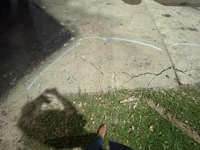 Sidewalk Installation for Delarosa Concrete & Stamping in Pearland, TX