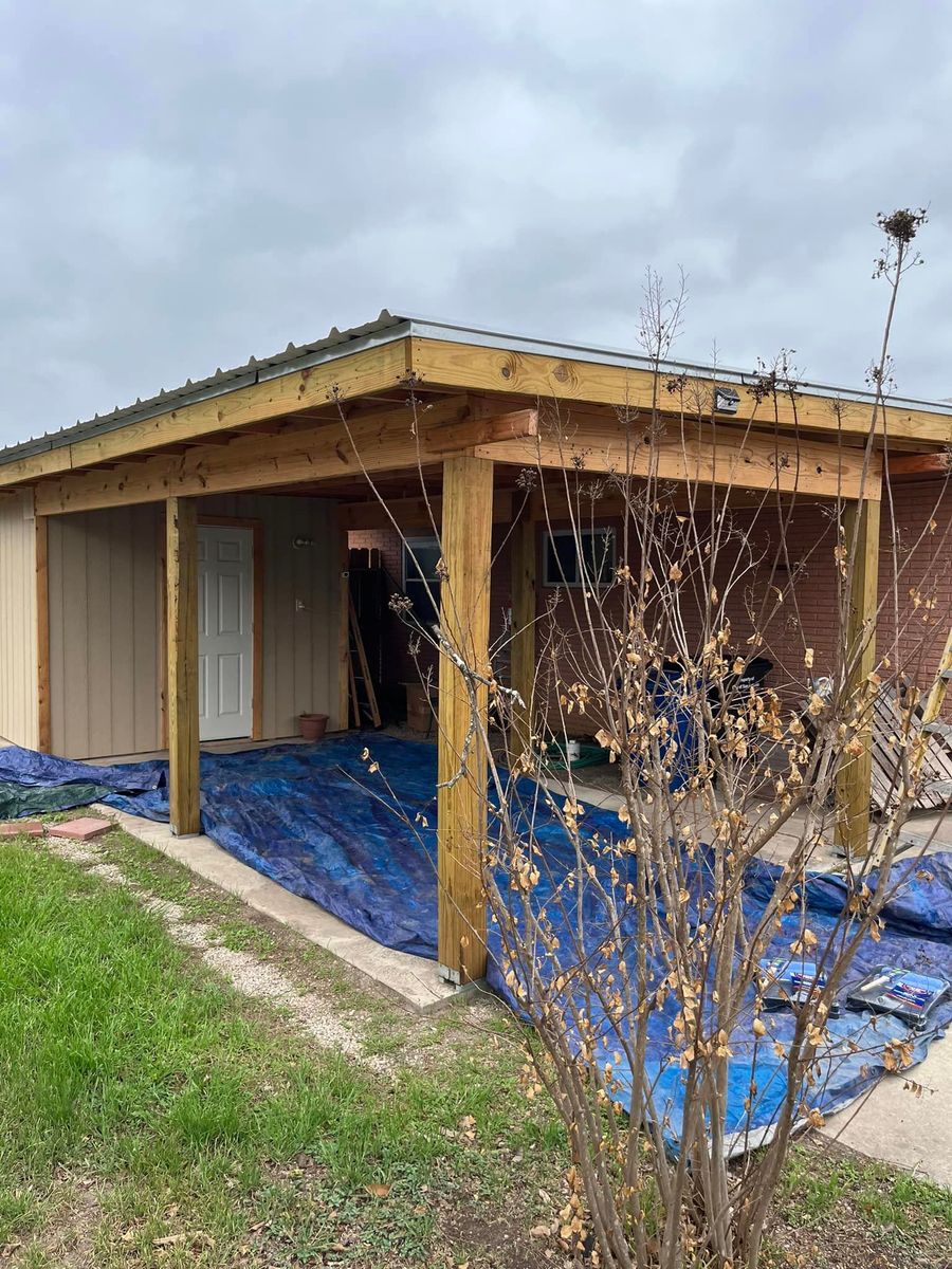 Deck and Patio Construction for Enriquez Home Improvement in San Antonio , TX