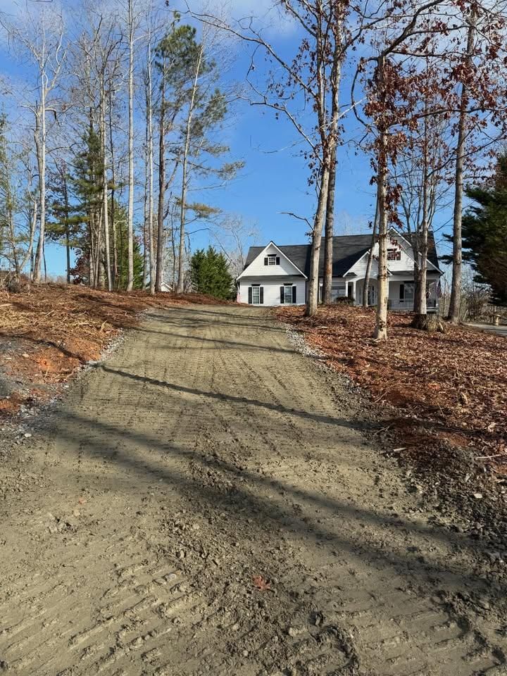 New Cut Driveways for T Crane Grading LLC in Clarkesville, GA