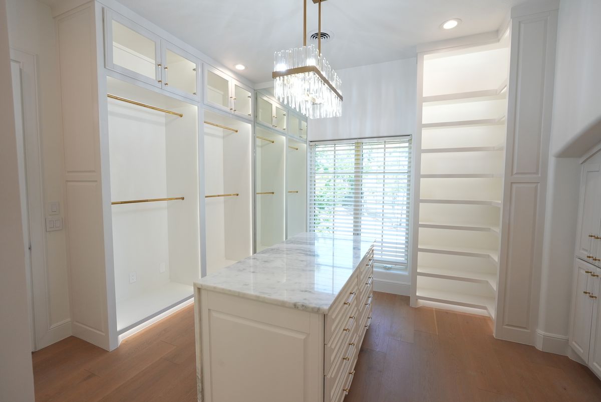 Additions for Luxurious Construction LLC in Houston, TX