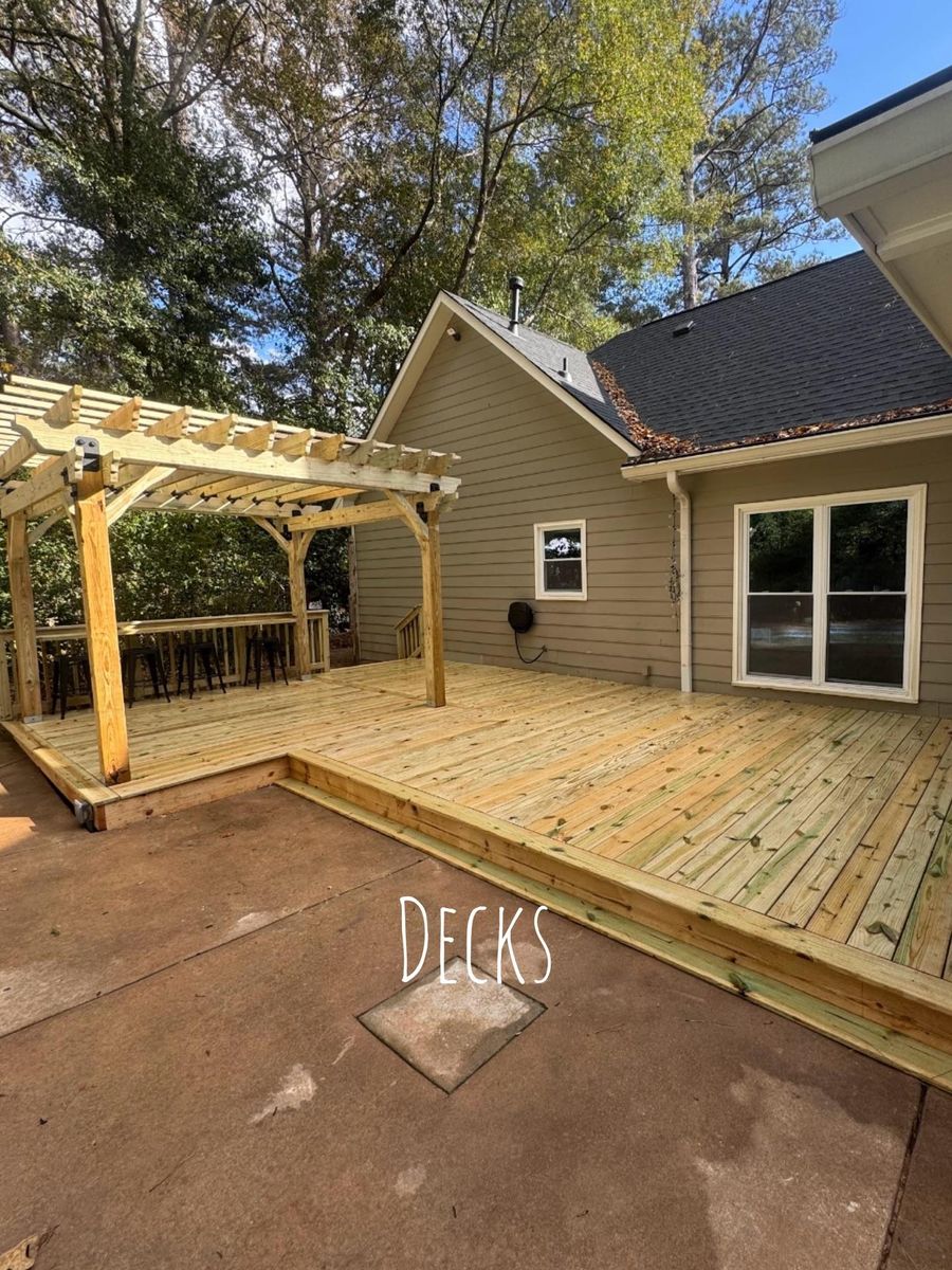 Pergola and Pavilion Installs for E&T Outdoor Pros in LaGrange, GA