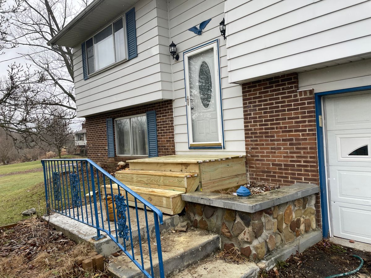 Deck & Patio Installation for Fixin’ Hixson’ in Medina, OH