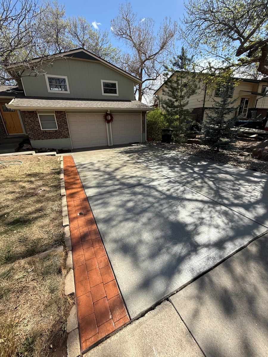 Concrete Driveways for B&M Concrete LLC in Longmont, CO