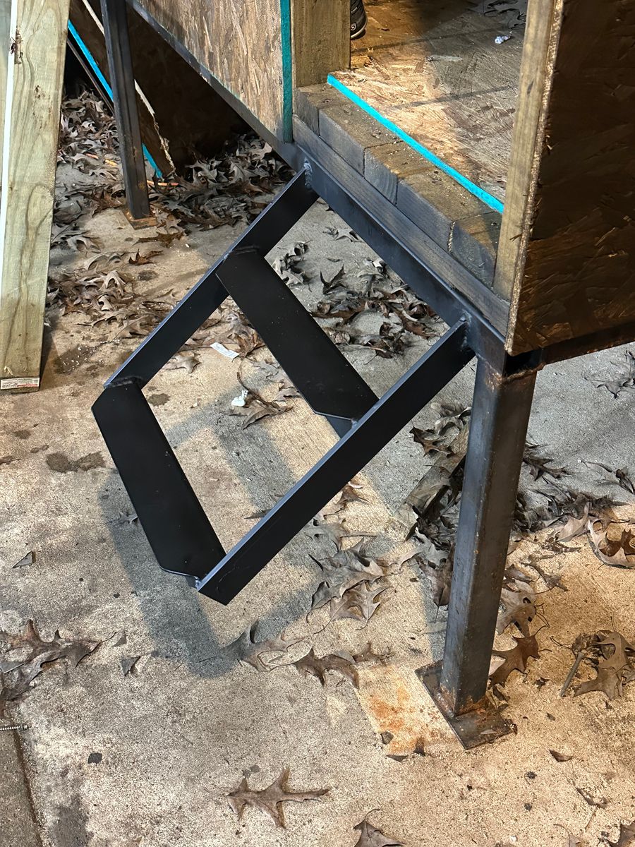 Custom Welding for Rockin L Construction And Welding Services in Bullard, TX