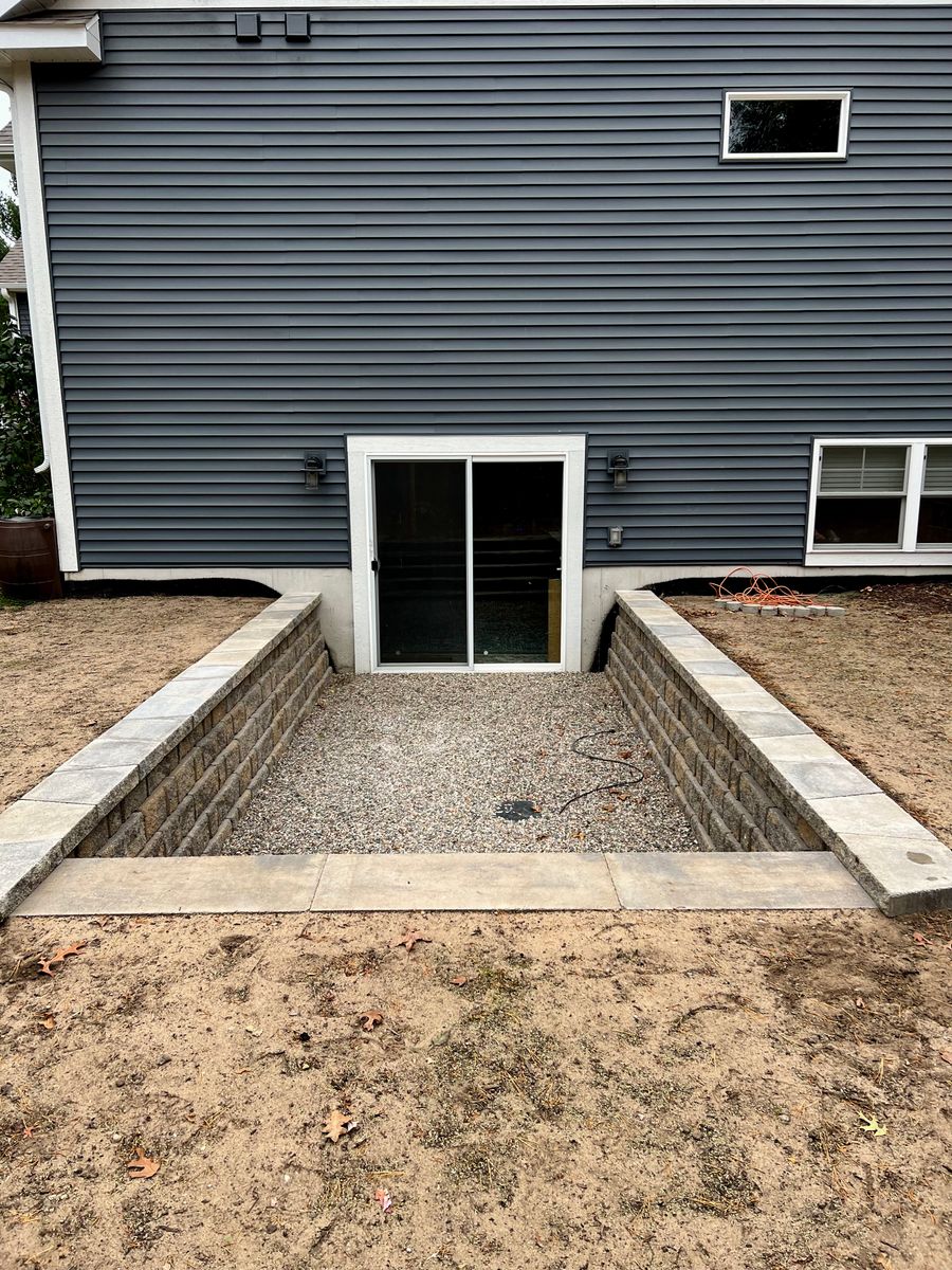 Retaining Wall Construction for Greenscape Lawns in Montague, MI