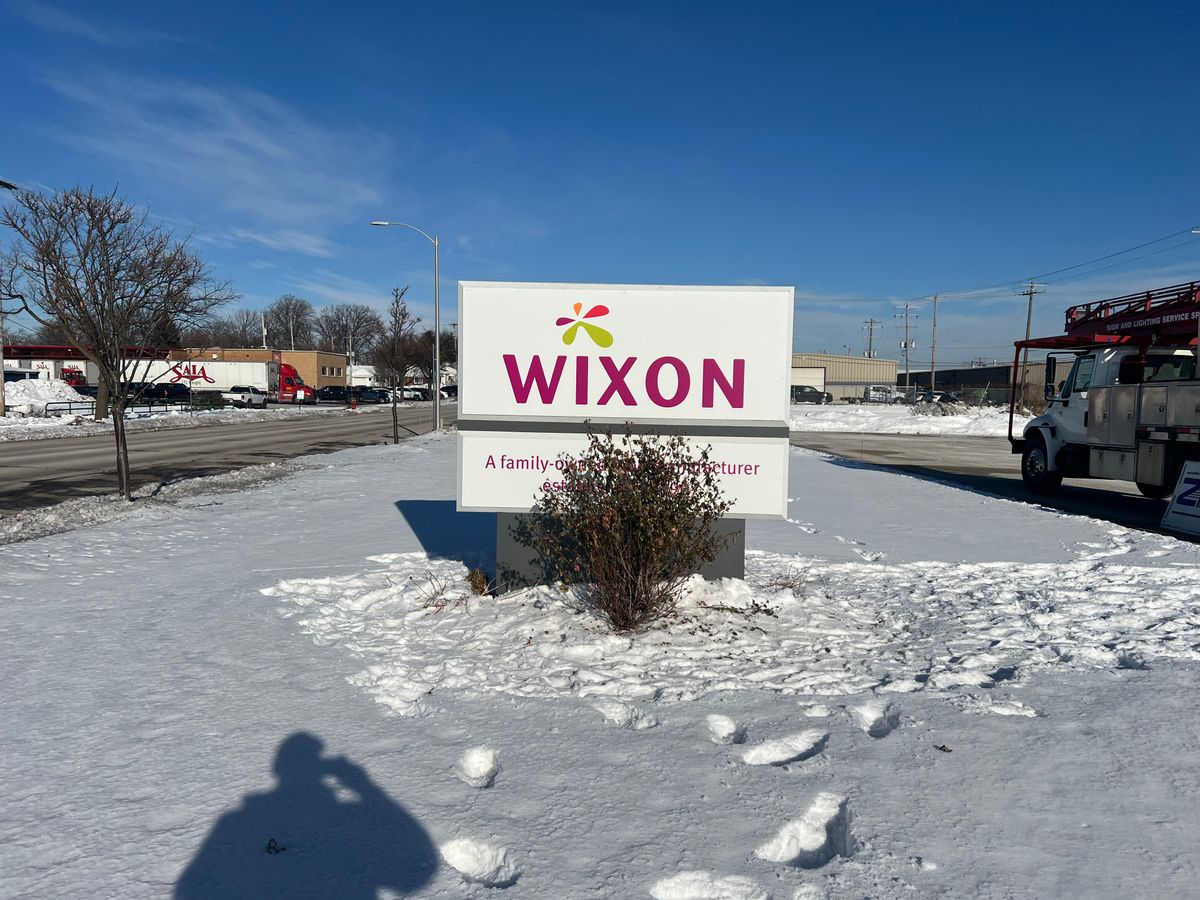 Store Front Signs for MTZ Signs in Janseville, WI