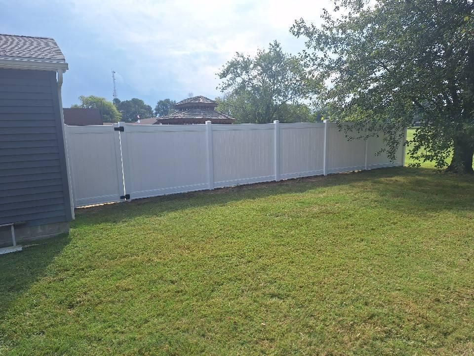 Fence Installation for Apex Fence in Henderson, KY