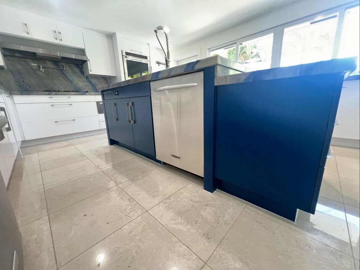 Kitchen and Cabinet Refinishing for J & J Refinishing in Fort Lauderdale,  FL