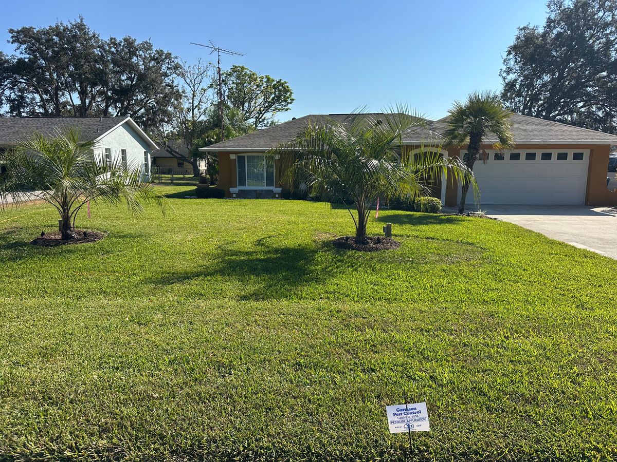 Lawn Spraying for Garrison Pest Control Inc in North Weeki Wachee, FL